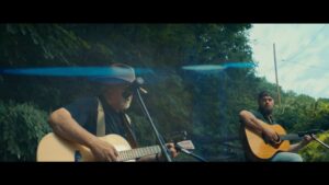 Dulé Hill Instagram - tonight THE EXPRESS WAY explores the appalachian way. a rural american region decimated by poverty and addiction. out of these mystical mountains rises 3 diverse artists providing tangible healing through music: a black folk musician @amythystkiah; a master luthier rehabilitating people in substance use recovery through making stringed instruments @troublesomecreekguitars; and a latingrass duo mashing up traditional bluegrass and latin folk music to ignite social change @larryandjoe. can’t thank them enough for existing and shattering everything i previously knew of appalachia #ExpressWayPBS on at 9p PT/ET and anytime on the app 🎸🪕⛰️