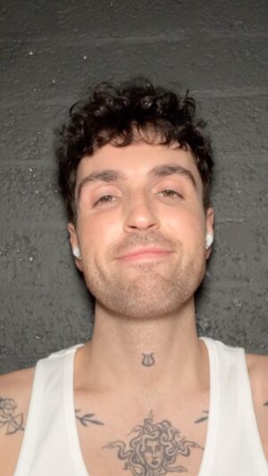 Duncan Laurence Instagram - I felt the same energy while writing this song as I did while creating Arcade and my first album, Small Town Boy. Hearing this intro gives me major throwback vibes. IT FEELS GOODDDDdddDDdd❤️❤️❤️