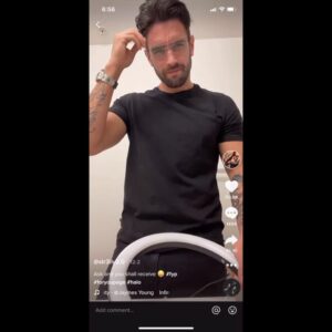 Dustin Milligan Instagram - you guys hear about this #ringlightchallenge ?