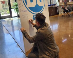Dustin Nguyen Instagram - had a stupid fun time today on the WB lot with DC/ WB employees for a private mini DC Con for the crew, thank you @jimlee and @dcofficial for having me
#larryganem
@jscottcampbellart 
@therealthatpolishguy 
@babsdraws
@thebernardchang 
@urbanbarbarian 
@ryanbnjmn 
@davedevilpigjohnson 
#denyscowan
and @rafael_grampa who I wasn't quick though to get a picture of..!

also always gotta give a shout out to @holymotherofzelda for being the realest