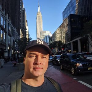 Dwayne Cameron Instagram - Finding the light in New York City. Come visit me at booth 4345 & 4445 at @newyorkcomiccon and let's have some fun!!

#newyorkcomiccon #newyorkcomiccon2023