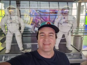 Dwayne Cameron Instagram - Houston we have liftoff 👨‍🚀🚀 I'm leaving Houston Texas for Phoenix AZ 🏜️🌞🌵 see you soon at @phoenixfanfusion