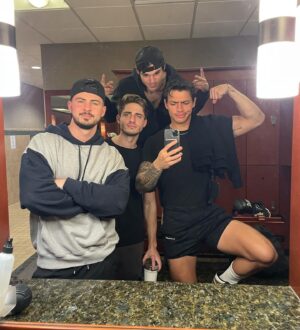 Dylan Jordan Instagram - who’s tryna catch these hands😤