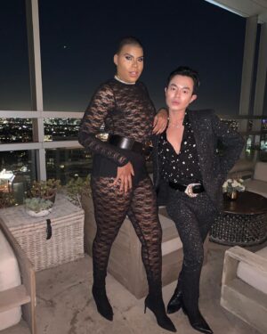 EJ Johnson Instagram - Happy Valentine’s from me and my mermaid sista @ezrajwilliam 🧜🏾‍♀️🧜🏻‍♀️ #teamthis