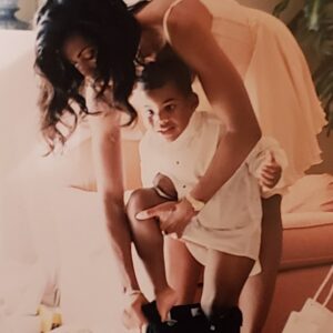 EJ Johnson Instagram - Happy Mother’s Day to her majesty @thecookiej I always tell you every kid like me deserves a mother like you. You always encouraged me to be myself even though others told you not to. You taught me I was worthy of unconditional love as well as a lifetime of blessings and abundance. Because of you i know I am loved I am worthy and I am divinely protected 👸🏽❤️❤️❤️