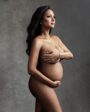 Eboni K. Williams Instagram - Thank you God…

Abundantly blessed and so excited to welcome my daughter to this world 🙏🏾💕

HE will give you the desires of your heart. 
Psalm 37:4 

Photographer @lolamelani 
Hair/Make-up @esco_art_and_co 

#pregnancy #motherhood #smbc #ivf #solomom #Blackmaternalhealth