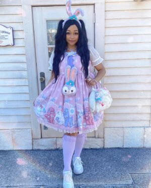 Ebony Bowens Instagram - Stella Lou coord at Tokyo DisneySea 💜 I haven’t been since 2019 so it was nice to see new and different things as well as things I loved before 🤍

#eglcommunity #kawaiifashion #angelicpretty #tokyodisneysea #stellalou #blacklolita