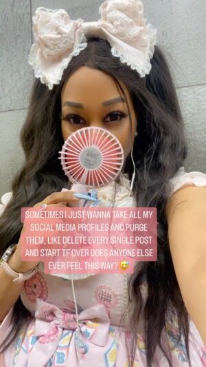 Ebony Bowens Instagram - Is it just me??? 🥺

#eglcommunity #angelicpretty #blacklolita #lolitafashion #tokyo #kawaiifashion #ロリータ #ロリータファッション