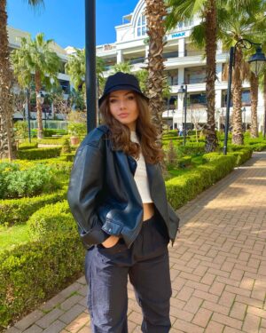 Ece Baliç Instagram - 😈