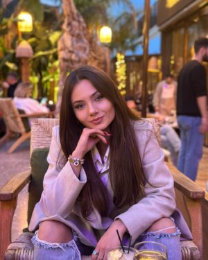 Ece Baliç Instagram - 2024’ü beklerken♥️🥰