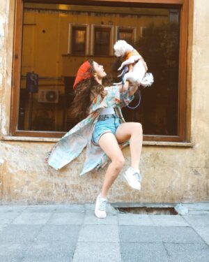 Ece Baliç Instagram - Tüm sokaklar bizimken , canım kızım ..♥️