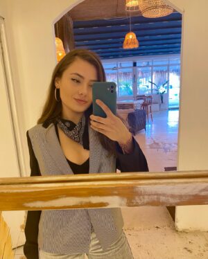 Ece Baliç Instagram - 🐸