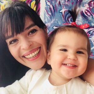 Ececan Gümeci Instagram - Anneler günümüz kutlu olsun 💐🌷🌸🌷💐🌹 #mothersday #happyfamily #homesweethome