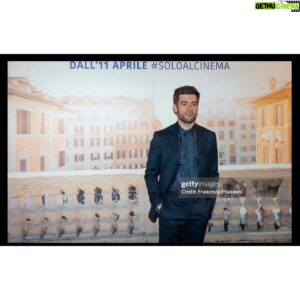 Ed Hendrik Instagram - anteprima Milanese per “FLAMINIA”🩷

perché non si dica che facciamo ridere, piangere e riflettere solo a Roma Nord @michelagiraud 

dall’11 Aprile #soloalcinema 🍿

grazie ✨
@giorgioarmani @stellagiannetti 
& 
@churchs @flaviocer