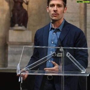 Ed Hendrik Instagram - 🇪🇺 “Essere cittadini europei è un privilegio e una responsabilità che va esercitata”

Edoardo Purgatori è un ragazzo dell’Europa: è nato a Roma, ha vissuto in Germania e studiato in Inghilterra. 

Ascolta il suo messaggio in vista delle prossime elezioni #europee2024 e #UsailTuoVoto l’8 e il 9 giugno 🗳️

@ed_purgatori