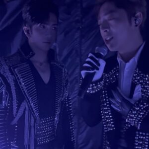 Edan Lui Instagram - .
演唱會時在自己ear mon試聲的環節🤣🤣🤣
歌名叫「友誼長存」🎶

這首歌來自我近期愛上的一位歌手 @fffirdhaus ，他的歌都超超超級好聽，我真的每天狂loop🥲🥲🥲希望有機會唱他的歌給大家聽😍
(附上My playlist)