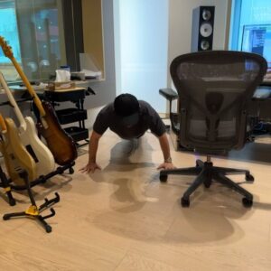 Edan Lui Instagram - 突然發現大家嚟緊幾日可能會太大信息量。。。所以我決定。。。。劇透。。。。少少先！！
請大家期待一下我同 @jacechw 的合唱歌 《漸漸我們》☺️💖

#漸漸我們
#22號首唱😚
#出街就
#未知幾時出☺️☺️
#想知首歌點唱❓
#就要緊貼我哋ig了😘
