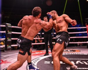 Eddie Alvarez Instagram - In a thrilling fight where both men were dropped twice, Eddie Alvarez beats Chad Mendes by split decision at #BKFC41 

WHAT A FIGHT ‼️

_________________________________________________
🥊 LIKE 🥊 COMMENT 🥊 FOLLOW 
@boxing_worldwide1