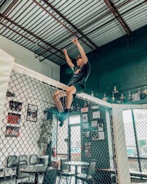 Eddie Alvarez Instagram - “The true soldier fights not because he hates what is in front of him, but because he loves what is behind him.”
G.K. Chesterton 
#familyfirst 👊🏽 #FIGHTWEEK 
@jamie_alvarez15