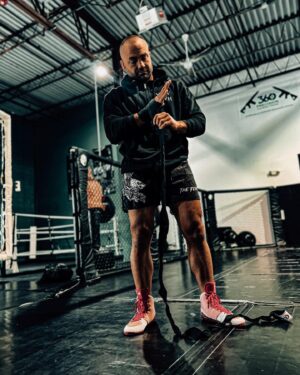 Eddie Alvarez Instagram - “The true soldier fights not because he hates what is in front of him, but because he loves what is behind him.”
G.K. Chesterton 
#familyfirst 👊🏽 #FIGHTWEEK 
@jamie_alvarez15