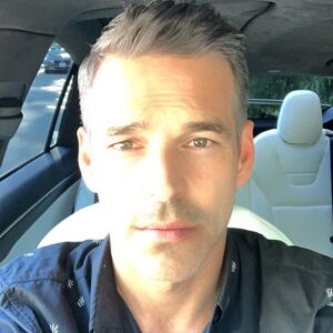 Eddie Cibrian Instagram - Alright, I’m cleaned up and ready to raise much-needed funds for prostate cancer, testicular cancer, mental health and suicide prevention.

Men die on average 6 years earlier than women. But together we can change that.

Donate via myMo Space for all the dads, brothers, sons and friends in your life. Every little bit helps. ~link to donate in bio 
#movember #day3of30 #beardtodirtystacherealquick 🧔🏻🤵🏻
