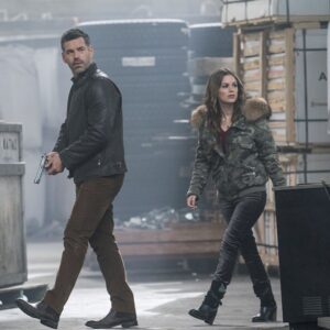 Eddie Cibrian Instagram - Yes, she’s always copying every step and look I do. 🙄 🚶🏻‍♂️🚶🏻‍♀️ See for yourself #taketwo Thursday June 21st @abcnetwork  #synchronizedwalking #itsathingshedoes #shudankodo