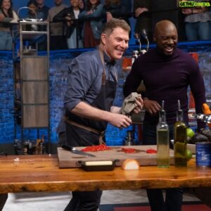 Eddie Jackson Instagram - Don’t let these smiles fool you.. I’m trying to take my friend @bobbyflay down tonight on an all new episode of #beatbobbyflay on @foodnetwork 9/8c