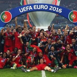Éder Instagram - 10 Julho 2016. Será sempre um dia memorável na minha vida e na história do futebol português. Muito orgulhoso do que juntos conquistámos! 🇵🇹