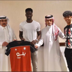 Éder Instagram - Thank you for the new challenge @alraedclub 

@madjid_classicoo 👊🏿 @zaki_br7 👌🏿 @andrecportulez