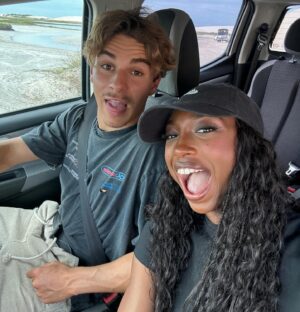 Edgar Ulrich Instagram - Tatajuba dump! 
On a passé une si belle semaine à @laventana.tatajuba, ils nous ont sincèrement traité comme des princes et princesses! 
On est si reconnaissants.
Not much wind but lots of laugh and love ! 🇧🇷🤍