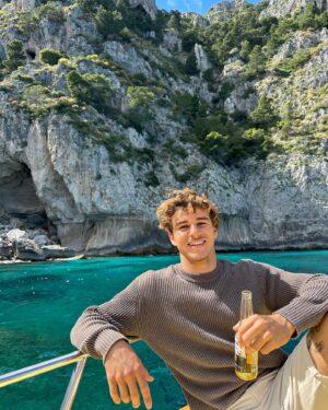 Edgar Ulrich Instagram - Beautiful day in Capri ❤️
.
Never thought I would enjoy this much a trip without my kites 😅