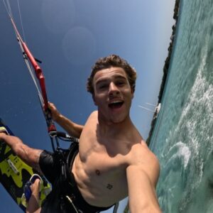 Edgar Ulrich Instagram - First days in paradise 😍
This is the most beautiful place I never seen ! 
.
@duotone.kiteboarding 
@duotonekiteboardingfrance 
@ion_france 
@ion_international 
@toutelanutrition