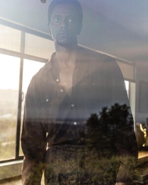 Edi Gathegi Instagram - Out. Now. #thehardertheyfall #netflixfilm