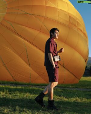 Edison Song Instagram - FIND YOUR COURAGE!
今夏你冒險了嗎？

Coach全球首顆熱氣球C Lock Balloon ，於台東2024熱氣球嘉年華粉墨登場。接下來更將推出Tabby手袋造型熱氣球，能看著Tabby Balloon在天際飄揚，還有更浪漫的事情嗎✨

7/6-8/19鹿野高台！
記得搭配昨日景點服用🎈

@coach 
#CoachNY #CoachTW
#CourageToBeReal #2024台東熱氣球嘉年華