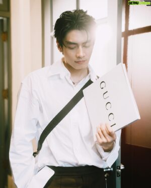 Edison Song Instagram - @GUCCI ANCORA時尚藝術展演
4/20-6/30 臺南美術1館
展出Gucci Ancora春夏時裝及多位米蘭藝術家作品，還有七層樓高的顏振發大師繪製牆面，巨震撼。
除了週一之外，每天都去時尚一次吧！

記得加GUCCI LINE官方帳號預約哦！

#gucci 
#gucciancora
#GucciArtWall
