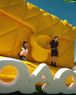 Edison Song Instagram - FIND YOUR COURAGE!
今夏你冒險了嗎？

Coach全球首顆熱氣球C Lock Balloon ，於台東2024熱氣球嘉年華粉墨登場。接下來更將推出Tabby手袋造型熱氣球，能看著Tabby Balloon在天際飄揚，還有更浪漫的事情嗎✨

7/6-8/19鹿野高台！
記得搭配昨日景點服用🎈

@coach 
#CoachNY #CoachTW
#CourageToBeReal #2024台東熱氣球嘉年華