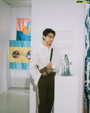 Edison Song Instagram - @GUCCI ANCORA時尚藝術展演
4/20-6/30 臺南美術1館
展出Gucci Ancora春夏時裝及多位米蘭藝術家作品，還有七層樓高的顏振發大師繪製牆面，巨震撼。
除了週一之外，每天都去時尚一次吧！

記得加GUCCI LINE官方帳號預約哦！

#gucci 
#gucciancora
#GucciArtWall