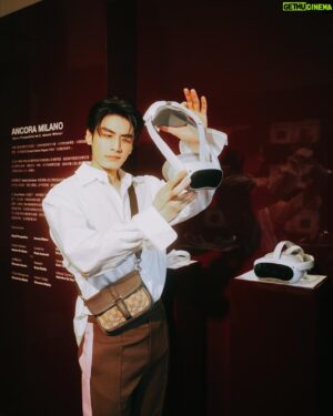 Edison Song Instagram - @GUCCI ANCORA時尚藝術展演
4/20-6/30 臺南美術1館
展出Gucci Ancora春夏時裝及多位米蘭藝術家作品，還有七層樓高的顏振發大師繪製牆面，巨震撼。
除了週一之外，每天都去時尚一次吧！

記得加GUCCI LINE官方帳號預約哦！

#gucci 
#gucciancora
#GucciArtWall
