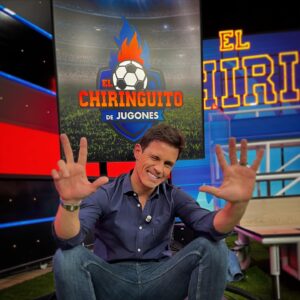 Edu Aguirre Instagram - 8 años en el programa de mi vida. Cumpliendo un sueño. 
El Chiringuito no puede explicarse con palabras… hay que vivirlo, sentirlo y amarlo.
8 años ya… y esto no ha hecho más que empezar. Gracias @josep.pedrerol 🙏🏼
@elchiringuitotv