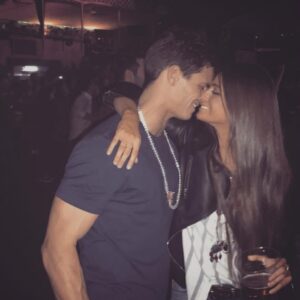 Edu Aguirre Instagram - Desde el primer día lo supe…No existe camino si lo hago sin ti. Lo que un día soñamos ahora lo hemos logrado… escribimos la historia que está por venir.
Feliz cumpleaños al motor de esta familia, al amor de mi vida y la mejor madre del mundo❤️
@julia_mmsalmean