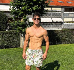 Edu Aguirre Instagram - Llega el verano
Haters gonna hate 😂💪🏼
