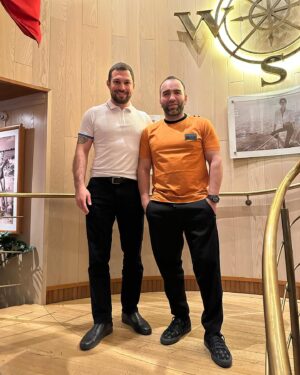 Eduard Vartanyan Instagram - Камил - человек профессионал своего дела и эксперт, который хорошо разбирается в нашем спорте. Хороший вечер в хорошей компании🙌
