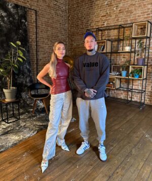 Eduard Vygranovskiy Instagram - Зустрілись якось в Києві побалакати про blackstar)))

Soon