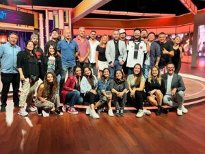 Eduardo Fuentes Instagram - Mi #TBT de hoy es con el equipo que hicimos @buenasnochestvn Grandes profesionales y amigos. Un abrazo especial al querido @jorgeabate quien lideraba el proyecto y que desde hoy ya no está en TVN. Un grande que seguro encontrará pronto su espacio en TV.