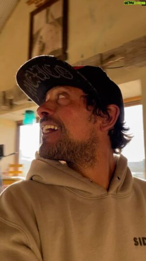 Eduardo Garcia Instagram - Calm moments leading into tonight’s cooking session. 

Breathing deeply and feeling super grateful to all who are joining and our partners and producers for bringing this to life. #hungrylife #livecookingseries

@montanamex @benchmadeknifecompany @mysteryranch @durant_oregon @highlandharmonyfarm @backcountryhunters @jerecostudios 

@montanamex TEAM you ladies rock. Thank you 💙 @dark_side_of_the_kuhn @lindseymulcare @cailee_kathleen @indrafanuzzi @oliver_gets_two @kbarton1512