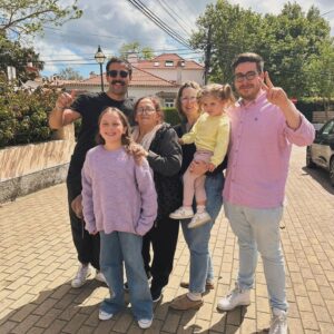 Eduardo Madeira Instagram - 3 Anos de Carolina. Os caracóis do pai e o feitio da mãe. Um amor maior.