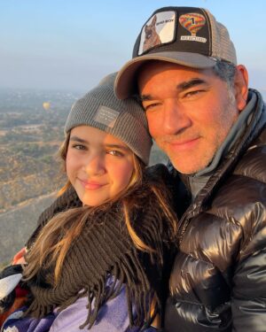 Eduardo Santamarina Instagram - Mis cinco sentidos devorando momentos como estos,dándole las gracias a Dios por la Familia a la cual pertenezco,orgulloso me hacen sentir todos y cada uno ,faltaron Edu/Robert físicamente,pero siempre están en mi corazón….. así q como dice la canción”Grax a la Vida que me ha dado tanto….”🙌❤️💯🤪