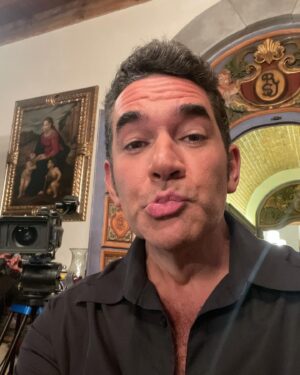 Eduardo Santamarina Instagram - Toy trompudo o quiero beso……..??????🤠🤪