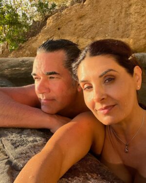 Eduardo Santamarina Instagram - Te Amo tanto porqué soy Feliz...eres mi Locura🤪💯❤️Feliz Día de San Valentín Amor Mío!!!!!!!