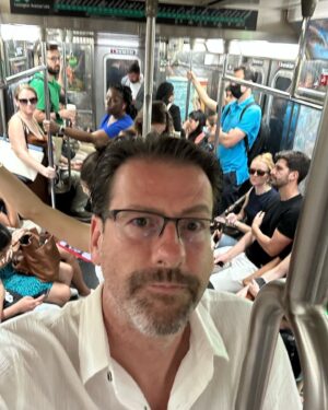Eduardo Videgaray Instagram - WTF NY? #nyc